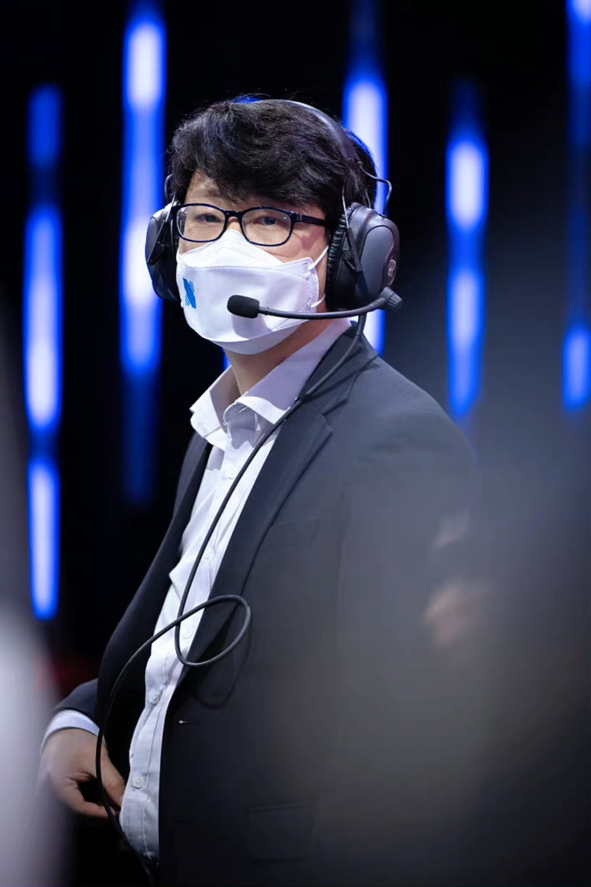 开云体育登录-DRX碾压EDG，Canyon打出惊人五杀强强对话半决赛，留下经典瞬间