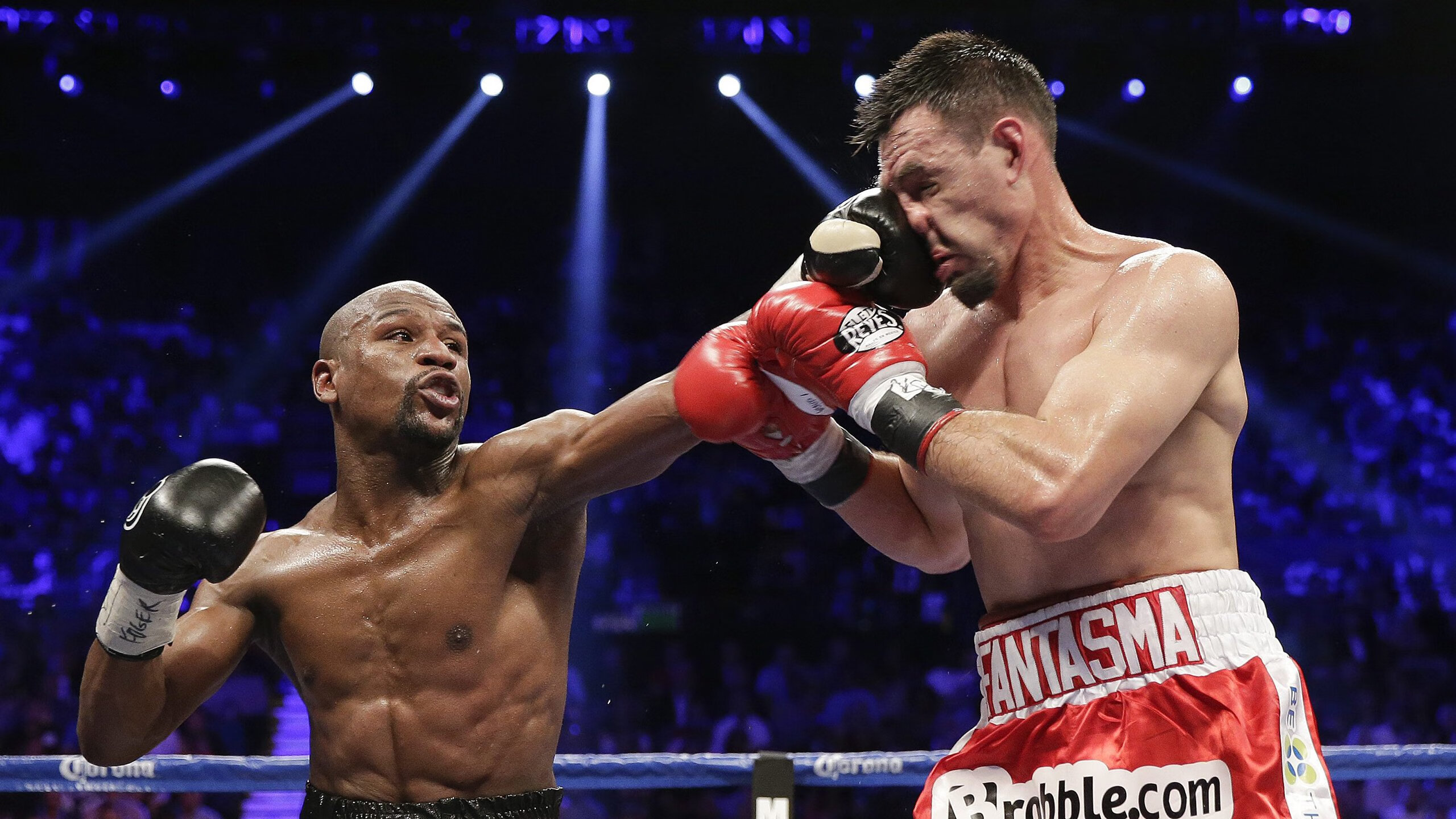 开云体育在线-过遍球场！三笘薰对阵贝蒂斯诠释一人即体系，亚洲之光如何照亮欧洲？